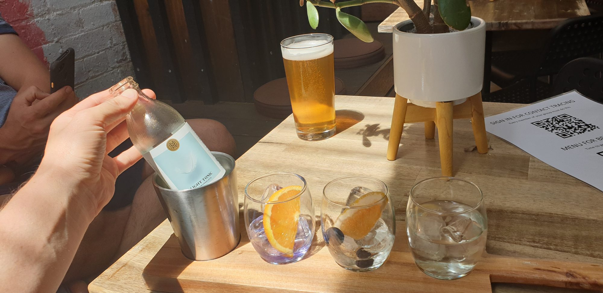 The gin tasting plate at Garf's, three gins with tonic and garnish